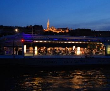 Candlelit Exclusive dinner cruise Legenda Budapest